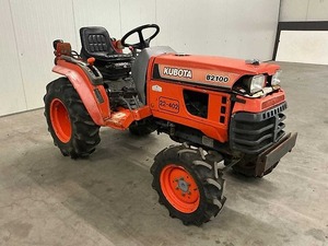 Fournisseur en gros pas cher de tracteurs utilitaires compacts Kubota B2100, moteur diesel, transmission hydrostatique, équipement pour pelouses et fermes - Product Image 6