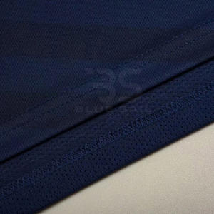 Kit de fútbol disponible en todos los tamaños con nombre y número personalizados para una personalización completa, Conjunto de camiseta de fútbol con control de humedad - Product Image 6