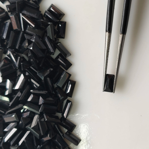 พลอยสปิเนลสีดำธรรมชาติ 6x3 มม. ทรงบาแกตต์ คุณภาพดีที่สุด สำหรับทำเครื่องประดับ - Product Image 1