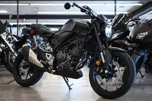 LIVRAISON RAPIDE Moto Honda CB300R ABS 286cc <span class=keywords><strong>Neo</strong></span> Sports <span class=keywords><strong>Caf</strong></span>é 2023, Moto de rue légère avec système de freinage antiblocage - Product Image 6