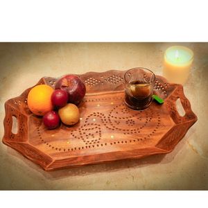 Plateau de service en bois marron Plateau de petit déjeuner en bois artisanal designer Cadeau de pendaison de crémaillère Plateau de petit déjeuner - Product Image 4