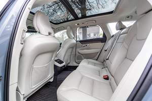 Magnifique Volvo V90 T6 AWD Inscription 2021, moteur 4 cylindres biturbo, transmission automatique. - Product Image 3