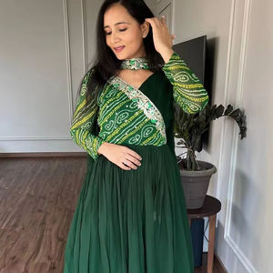 Hermoso vestido de fiesta y Dupatta con bordado de secuencia - Product Image 1