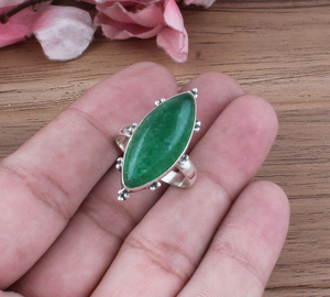 Bague en argent sterling faite à la main Aventurine verte Marquise Gemstone, Bijoux de déclaration uniques Bijoux de déclaration uniques - Product Image 2