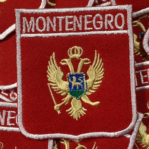 Insignia de alta calidad personalizada, etiquetas de ropa bordadas, etiquetas de logotipo de marca, parches de bandera bordada - Product Image 4