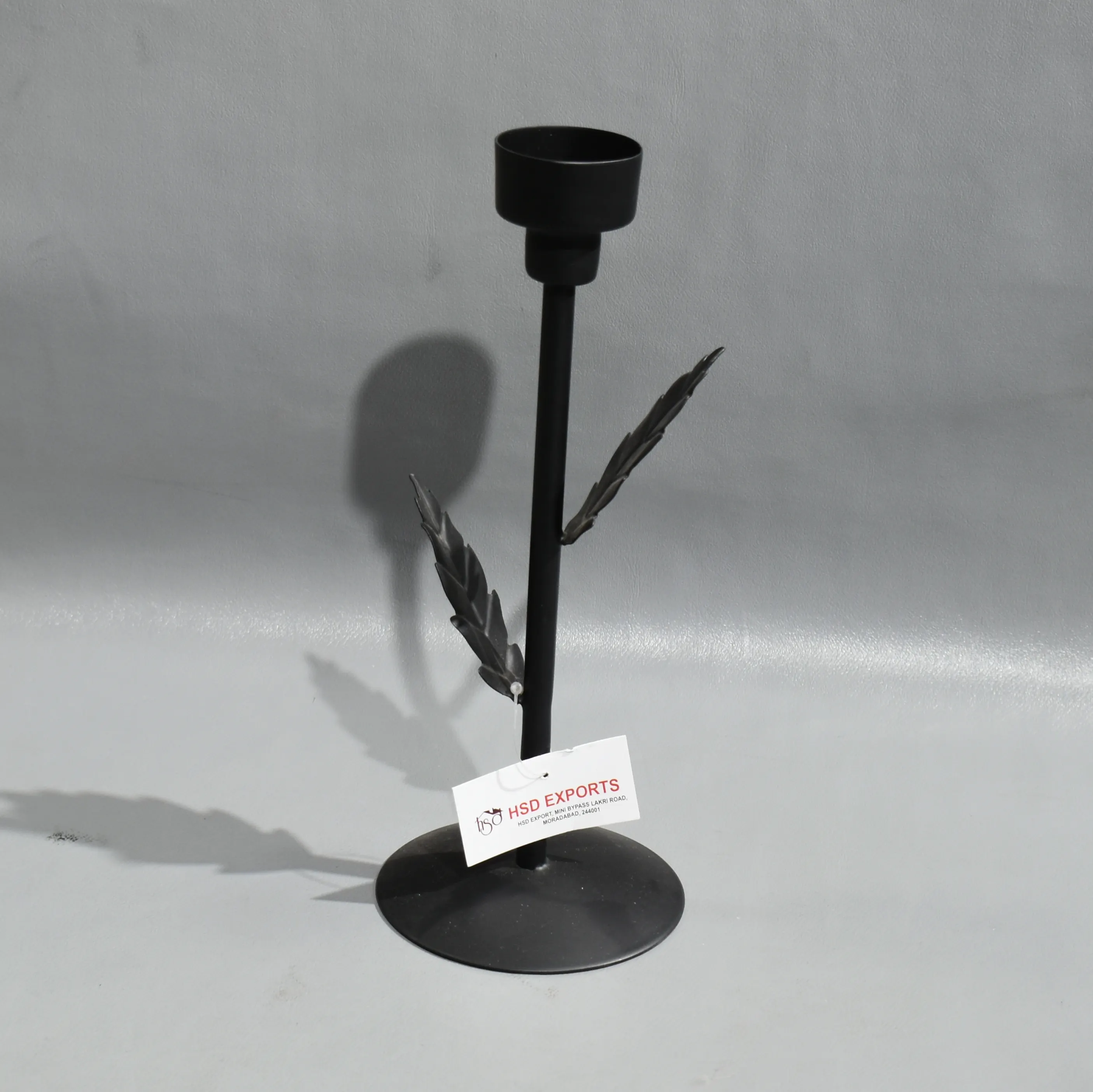 Hot Selling Iron Wire Stick leaf design Candle Holder Matt Black Colour Small Size Candle Holder And Candle Stand For Home Deco