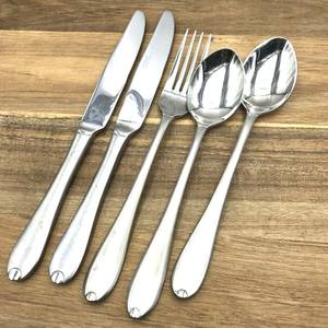 Cubiertos de acero inoxidable con mango de diseño en relieve plano de Portugal pulido con espejo plateado - Product Image 4