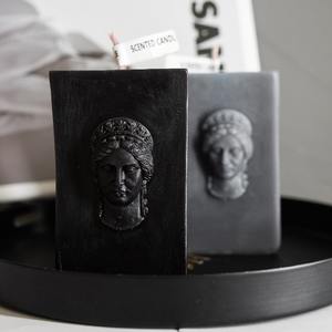 Bougie parfumée TOOWIN, forme de colonne, design de déesse en relief, bougie parfumée simple - Product Image 2