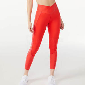 Leggings de yoga brillantes y elásticos de secado rápido con logo impreso personalizado, bajo MOQ, para mujer, ropa deportiva de cintura alta de spandex personalizada. - Product Image 4