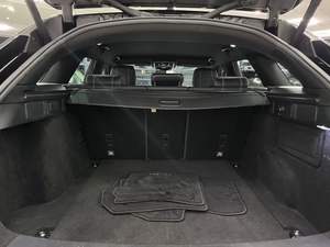 Nouvelles voitures d'occasion avec boîte de vitesses automatique R18 Taille des pneus Caméra arrière intérieure en cuir foncé Norme d'émission Euro VI - Product Image 6