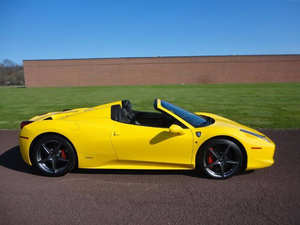 Ferrari 458 Spider d'occasion en excellent état, modèle 2012 - Product Image 3