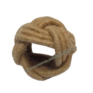 Porte-serviettes en toile de jute tressée classique la plus vendue dans les tons vert et or pour la décoration de table à manger - Product Image 3