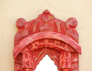 Marco de espejo de madera Angustia Jharokha hecho a mano pintado a mano decoración de pared colgante de pared - Product Image 4