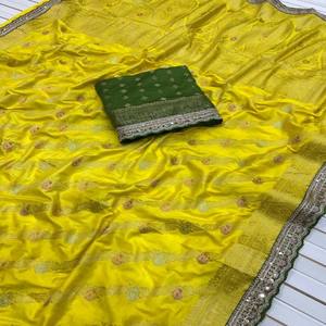 Sari de Seda Dola VASTRA COTTAGE con Bordado, Cordón, Lentejuelas, Trabajo de Hilo, Borde Meenakari, Tejido Zari en el Cuerpo y Blusa en Contraste - Product Image 2