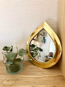 Round Shape <b>Wall</b> <b>Mirror</b> with Shiny <b>Gold</b> Finished Available in Various Sizes Ideal for Interior Design in Your Home or Office - Product Image 5