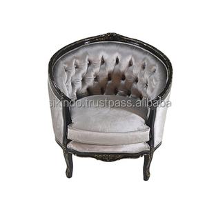 Fauteuil de salon numéro 5503 en acajou ancien avec assise en mousse épaisse et tissu doux, finition soignée - Product Image 2