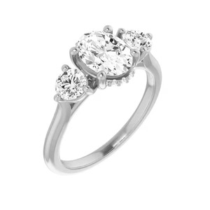 Bague de fiançailles ovale élégante en or massif 14 carats avec diamants de laboratoire F-VS2, sertie en trilogie, idéale pour le quotidien et comme cadeau - Product Image 2