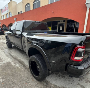 3C63RRJLXLG154559 2020 Camión de Servicio Pesado RWD 6.7L Turbo Diésel I6 350hp Bajo Kilometraje - Product Image 3