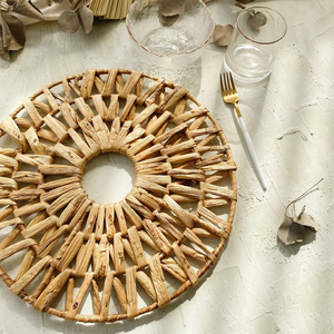 ที่รองจานผักตบชวาถักด้วยมือ2023สวยงามเป็นมิตรกับสิ่งแวดล้อมตกแต่งสไตล์โบฮีเมียนโต๊ะรับประทานอาหารงานแต่งงานไม่เหมือนใคร - Product Image 4