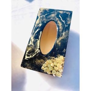 Soporte de pañuelos de resina decorativo con motivo floral y perfecto para agregar un aspecto cálido e inspirado en la naturaleza a cualquier entorno - Product Image 6