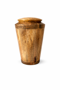 Urne funéraire en bois de miel naturel avec motif de grain prononcé, couvercle tourné et finition commémorative artisanale - Product Image 5