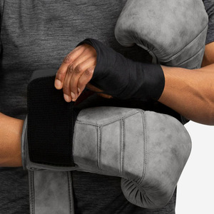 Guantes de boxeo profesionales Entrenamiento Guantes de combate de boxeo al por mayor Logotipo de impresión personalizado Guantes de boxeo Cuero de vaca sintético - Product Image 4