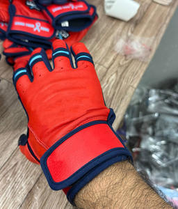 Gants de frappe de baseball en cuir de haute qualité professionnels, respirants, légers, couleurs et tailles personnalisables - Product Image 1