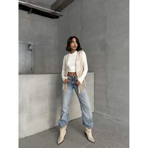 Chaleco y Chaqueta sin Mangas para Mujer Topshow, Diseño con Borlas de Piedras, Producto al por Mayor - Product Image 3