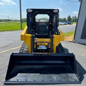 Cargadora compacta de orugas usada Gehl RT105 amarilla, equipo usado en venta - Product Image 3