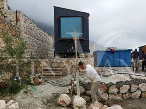 Tiny Van de Estructura de Acero Hecha a Mano, Prestige 9.70, Casa Rodante Pequeña con Ruedas, Interior de Acero de Lujo, Lista para Conexión a Red Eléctrica, Opción de Energía Solar, para Exteriores - Product Image 3