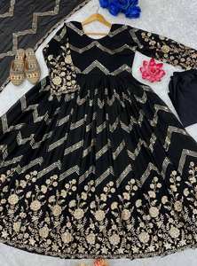 ชุดปาร์ตี้สวมใส่กับงานปัก - Product Image 5