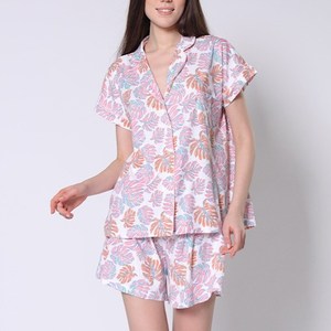 Pyjama court traditionnel pour femmes avec boutons sur le devant - Product Image 1