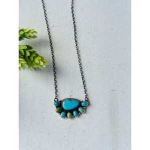 Collier superposé Geraldine James Fashion avec pierres multiples et grappe en argent sterling - Product Image 2