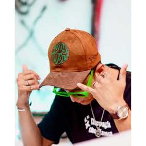 Gorra Deportiva Impermeable de 5 Paneles Super Suede, Talla Única, con Imagen Impresa y Bordado - Product Image 3