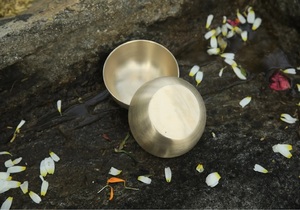 Ensemble de bols à collation en bronze Kansa pur fait à la main (2 pièces) |   Bol de service ayurvédique pour collations sèches, bonbons et repas à la maison - Product Image 3