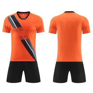 Conjunto de uniforme de fútbol personalizado sublimación unisex anti sudor transpirable camiseta de fútbol y pantalones cortos fabricante de uniformes de fútbol personalizados - Product Image 3