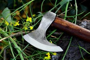 Hacha Vikinga de Acero al Carbono Hecha a Mano, Hacha Barbuda, Hacha de Supervivencia para Exteriores con Mango de Madera - Product Image 2