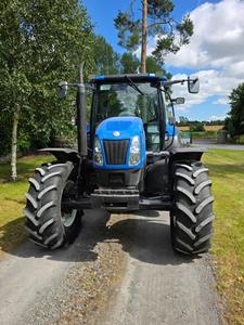 รถไถนา Newhollandd 6030 ปี 2007 เครื่องยนต์ Cummins 22 แรงม้า สภาพดี สะอาด - Product Image 3