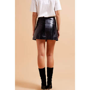 กระโปรงมินิทรงตรงและทรงดินสอสีดำสไตล์โกธิค ยี่ห้อ Shiny Croc ทำจากหนังแท้และผ้าเดนิมผสมขนสัตว์ พร้อมสแปนเด็กซ์ ดีไซน์เรียบง่าย - Product Image 4