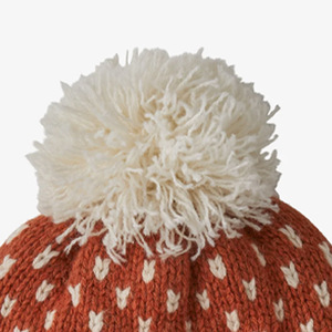 Gorro de invierno de punto libre ajustado de fútbol con patrones de Jacquard y logotipo bordado personalizado con pompones - Product Image 6