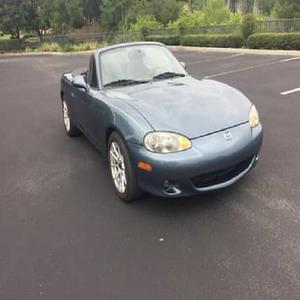 MAZDA MX-5 MIATA 2005 USADO, Volante a la Izquierda/Derecha - Product Image 1