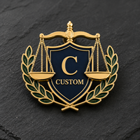 Fabricant Grossiste de Pins Personnalisés en Émail Dur, Badges Logo Balance de la Justice, Fournisseur de Pins Métalliques