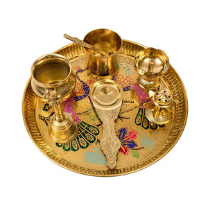 Diseño de clase superior Metal chapado en oro Pooja Thali con soporte Agarbatti y soporte Diya Diwali Pooja Wedding Mandap Welcome Thali - Product Image 2