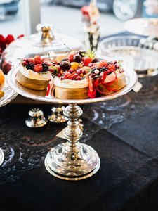 Luxury Modern Shiny <b>Cake</b> Stand Round Shape Single <b>Tier</b> for Home & Kitchen Use Birthday Parties Hotels Restaurants <b>Cake</b> Tools - Product Image 4