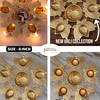 Urli en fer poli traditionnel de 8 pouces en forme de lotus avec boîte cadeau pour la décoration intérieure, les mariages et les célébrations de Diwali