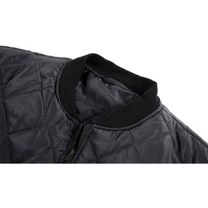 Chaqueta Bomber Premium de Invierno para Hombre con Logotipo Personalizado, Forro Grueso, Bolsillos Funcionales y Servicio Completo de Marca Privada - Product Image 2