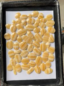 100% Cabochon d'agate de dentelle jaune naturelle de haute qualité martelé pierre de cristal en vrac pour la fabrication de bijoux - Product Image 4