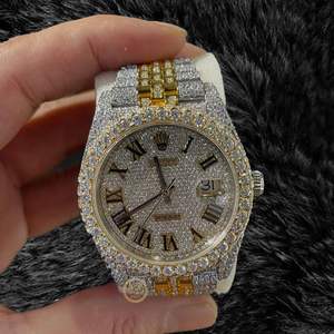 Reloj de Lujo para Hombre con Diamantes Cultivados en Laboratorio, Claridad VVS, Esfera con Números Romanos, Chapado en Oro, Automático, Estilo Hip Hop - Product Image 1