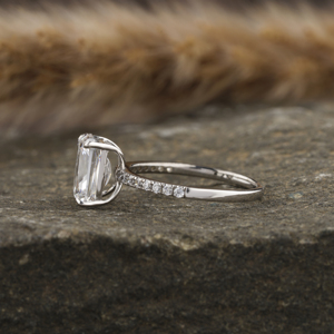 Anillo de compromiso de diamante de corte radiante cultivado en laboratorio, oro macizo de 18 quilates, certificado IGI, anillo de diamante de estilo pavé lujoso, regalo para mujer - Product Image 2
