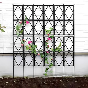 Ensemble de 3 treillis en métal rose pliable fabriqué par Sukavina du Vietnam - Product Image 2